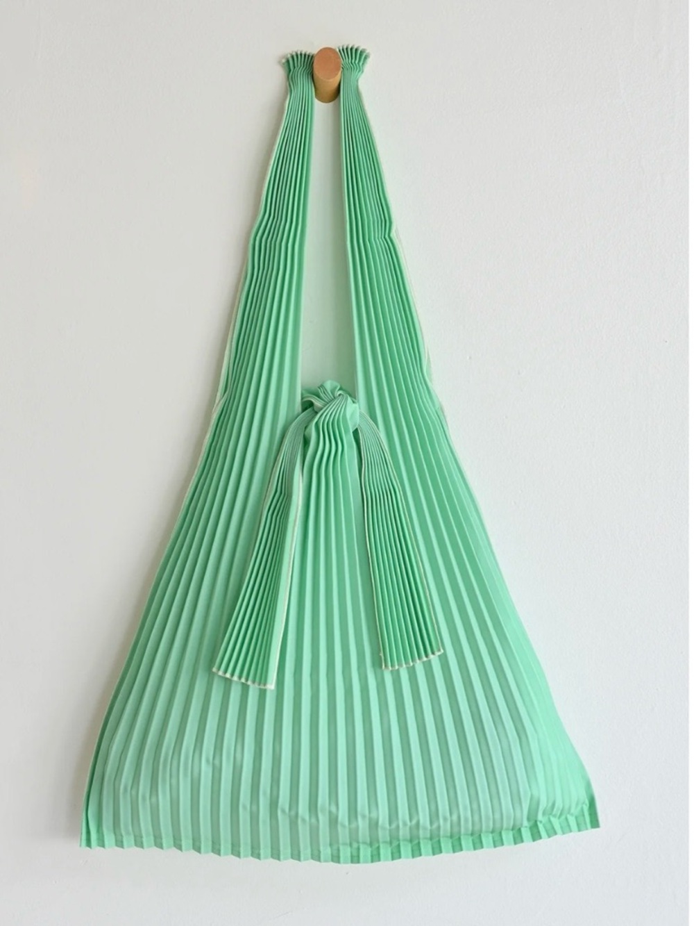 Pleco Tote - Picture 8 of 8